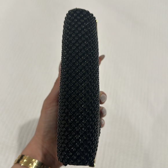 Vintage black beaded purse with gold hardware - Picture 6 of 9